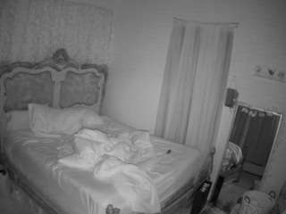 voyeurcam hornyhostel 03